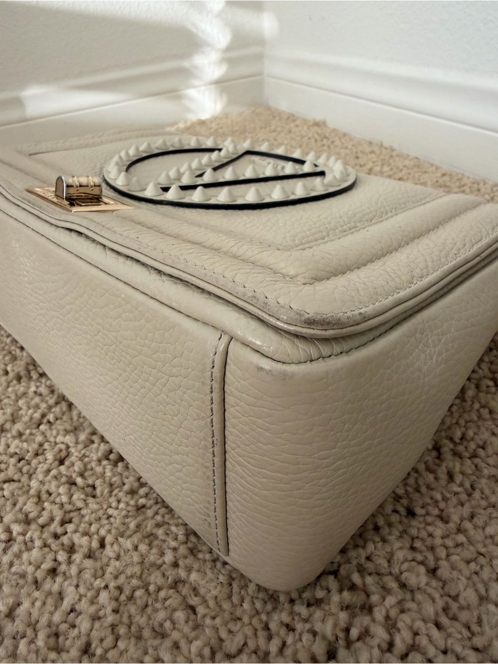 Valentino By Mario Valentino Cream Pebbled Leather Shoulder Bag with V Logo - Picture 15 of 15